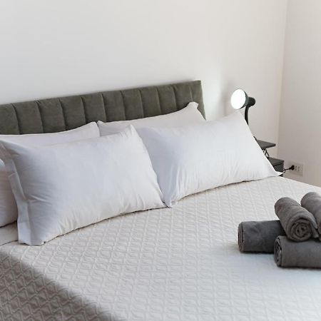 Apartament Attic 64 - The House Of Travelers Como Zewnętrze zdjęcie