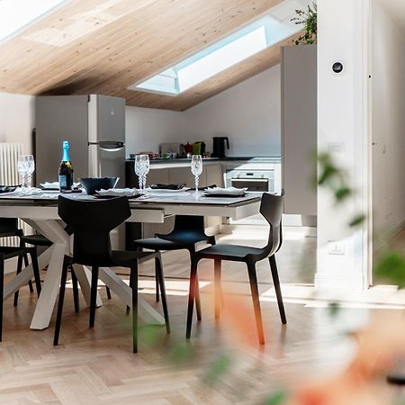 Apartament Attic 64 - The House Of Travelers Como Zewnętrze zdjęcie