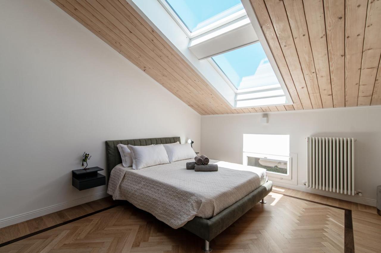 Apartament Attic 64 - The House Of Travelers Como Zewnętrze zdjęcie