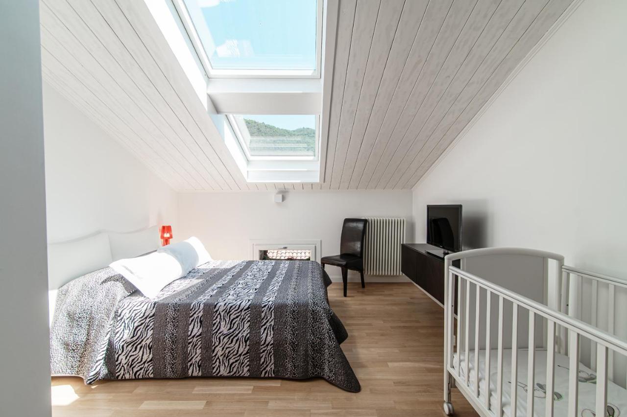Apartament Attic 64 - The House Of Travelers Como Zewnętrze zdjęcie